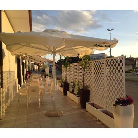 Mo' Affittacamere-Tavola Calda-Caffetteria Monteiasi Exterior foto